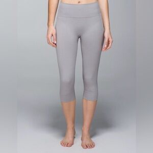 Lululemon light grey cropped Leggings